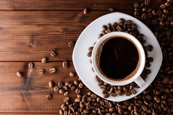 علائمی که نشان دهنده نیاز به ترک نوشیدن قهوه هستند